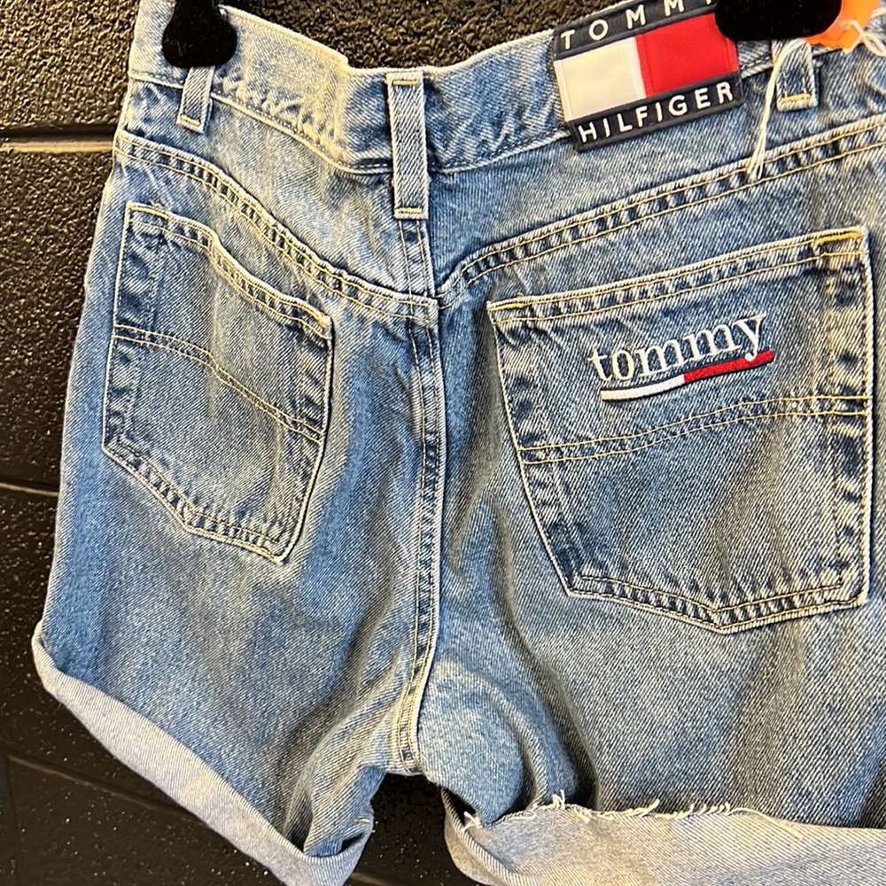 VINTAGE TOMMY HILFIGER JEAN SHORTS